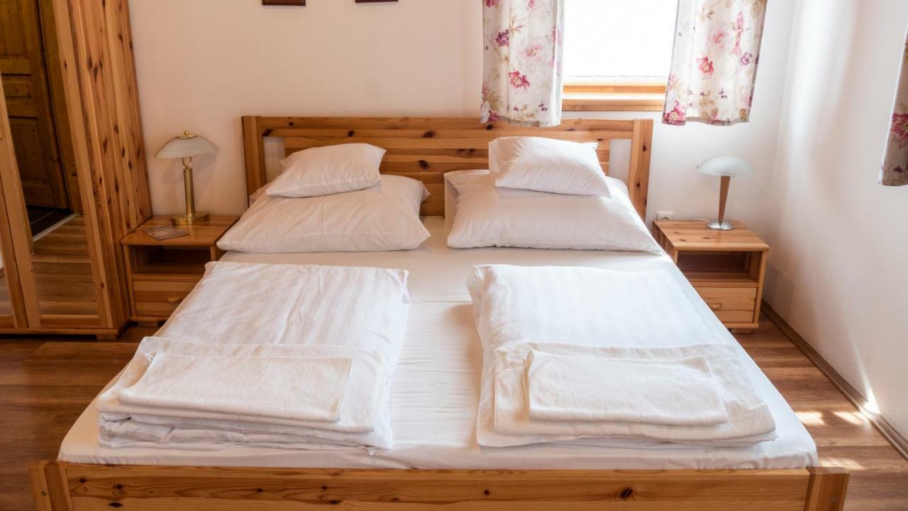 Bed and Breakfast Ebner Pince - Panzio Turbekpuszta Экстерьер фото